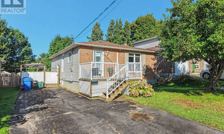 56 Southview Crescent