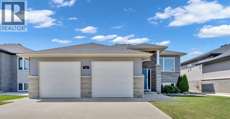 304 Sweetman Avenue, Essex, ON, N8M 2Z5 - 2