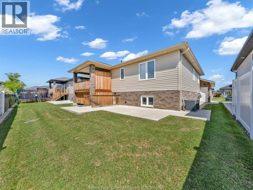 304 Sweetman Avenue, Essex, ON, N8M 2Z5 - 7