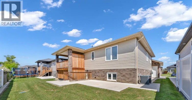 304 Sweetman Avenue, Essex, ON, N8M 2Z5 - 7