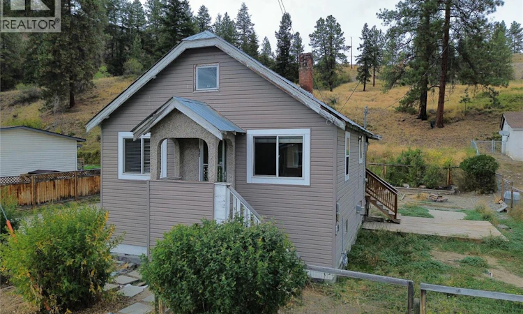 569 Auburn Crescent