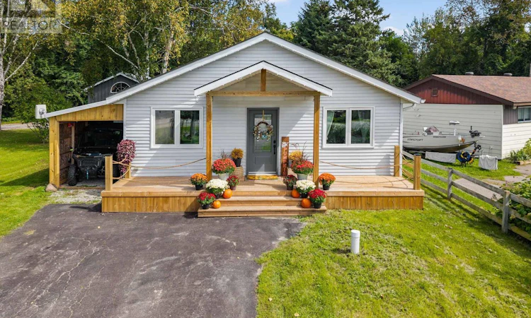 5691 Penetanguishene Road