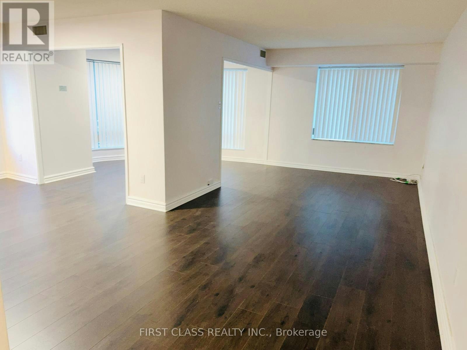 1303-33 University Avenue, Toronto, ON, M5J 2S7 - 3