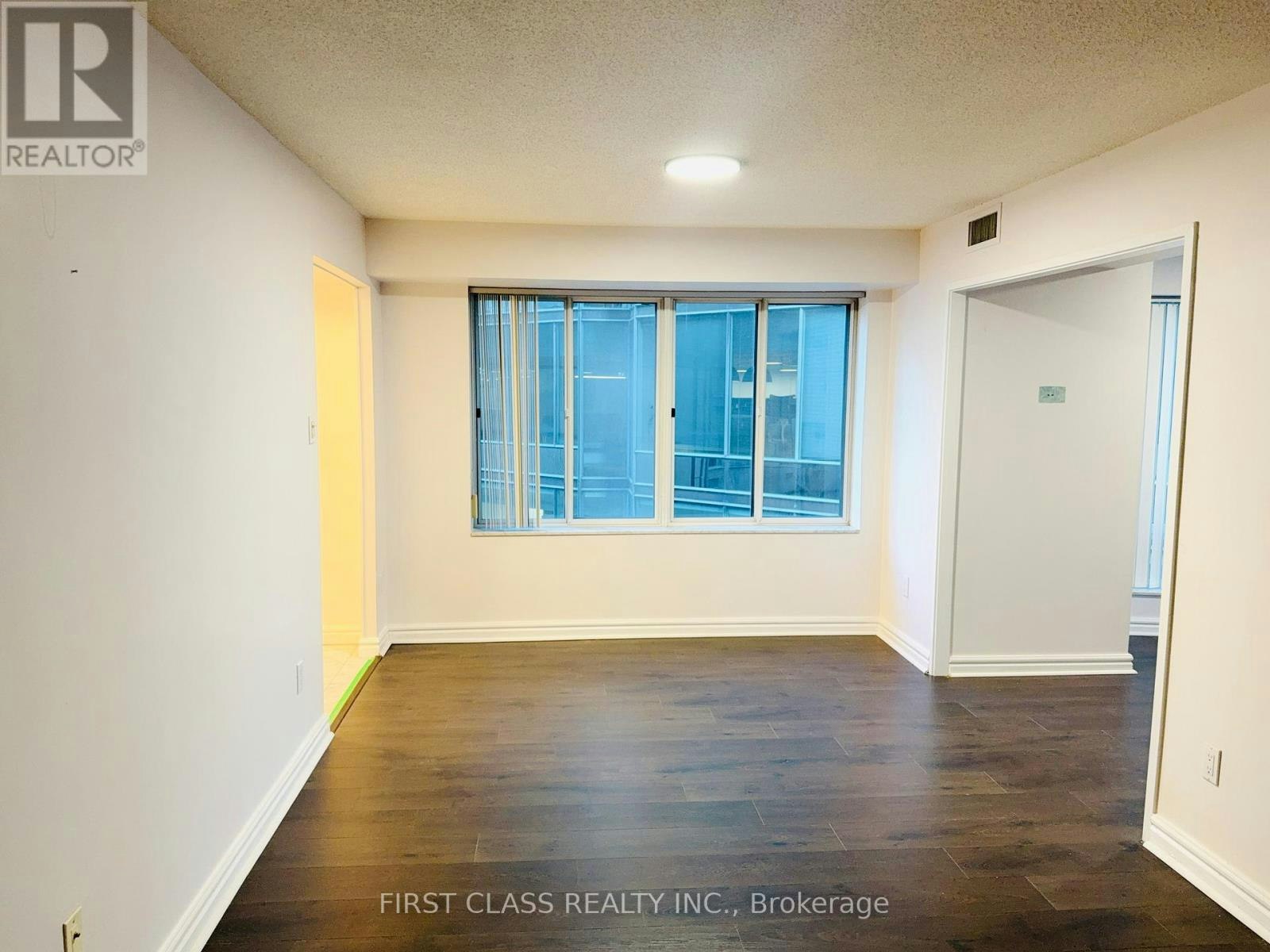 1303-33 University Avenue, Toronto, ON, M5J 2S7 - 4