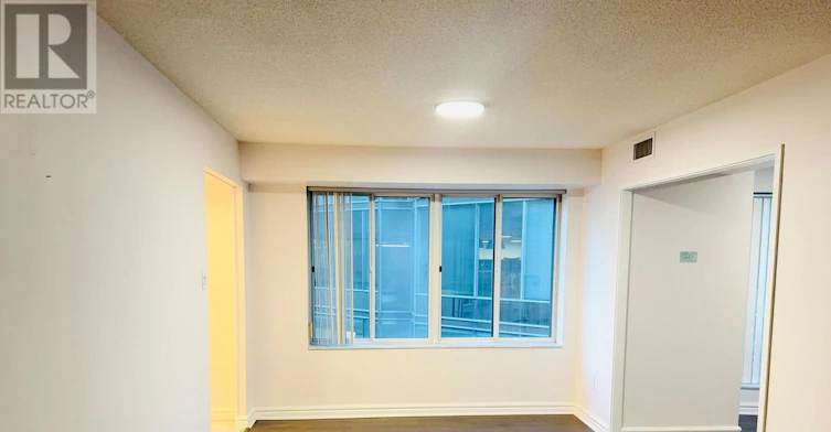 1303-33 University Avenue, Toronto, ON, M5J 2S7 - 4