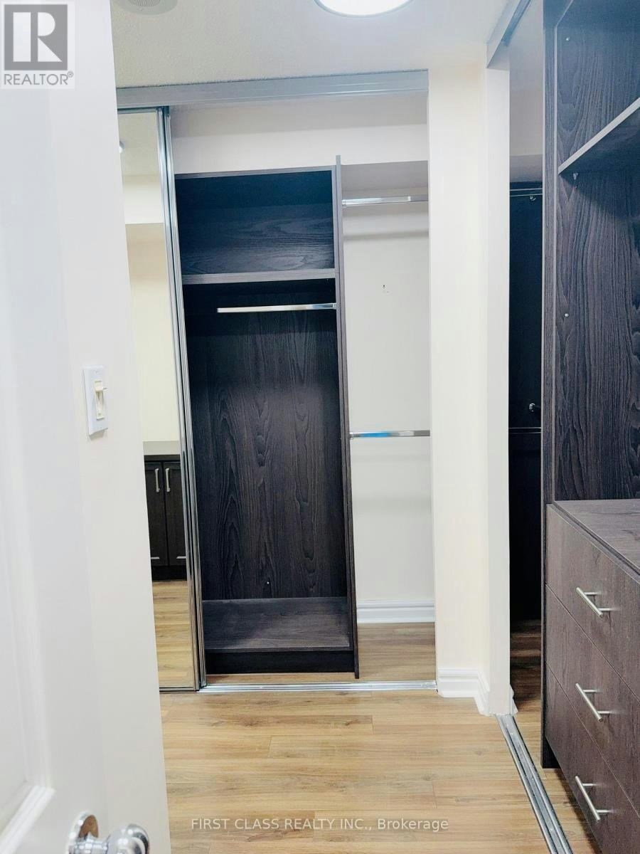 1303-33 University Avenue, Toronto, ON, M5J 2S7 - 12