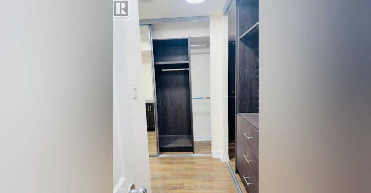 1303-33 University Avenue, Toronto, ON, M5J 2S7 - 12