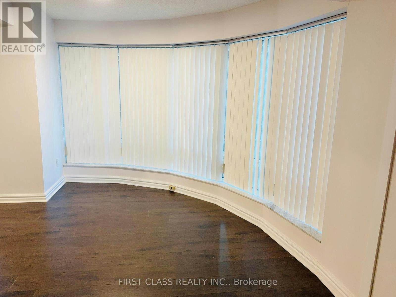 1303-33 University Avenue, Toronto, ON, M5J 2S7 - 5