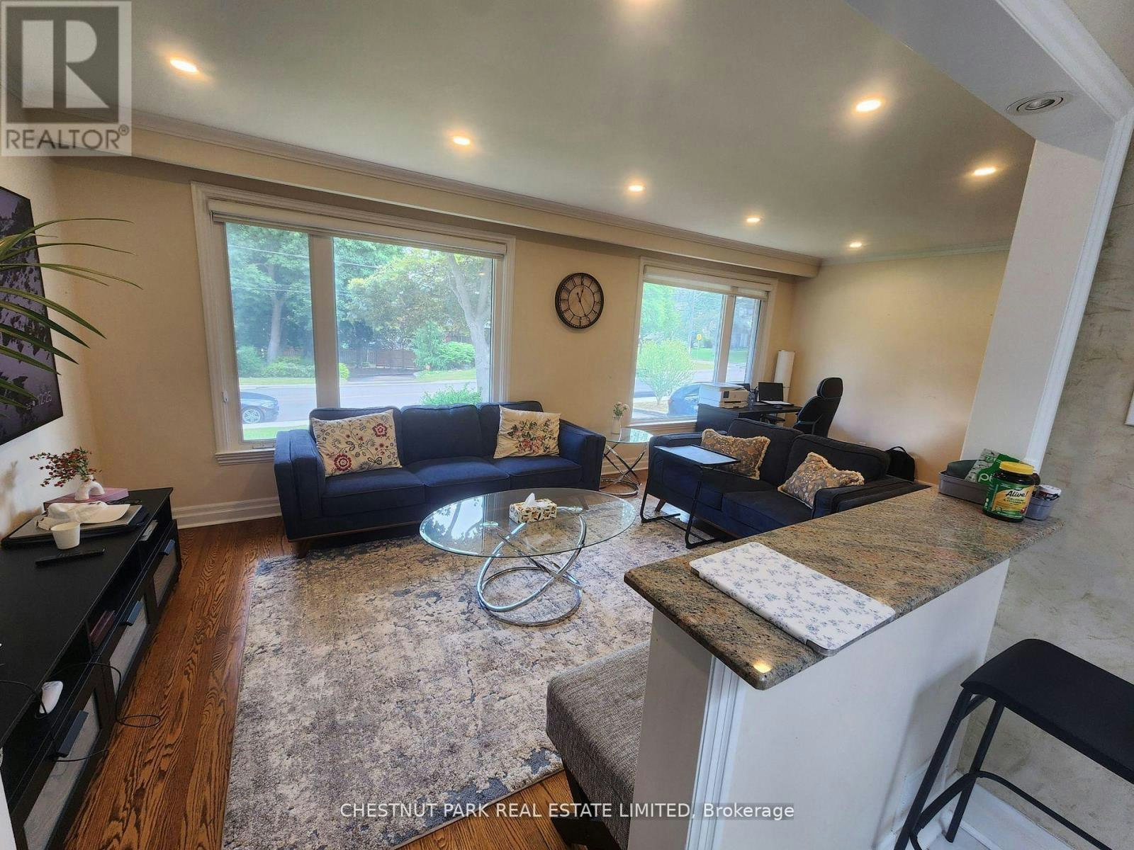 184 Burbank Drive, Toronto, ON, M2K 1P4 - 5