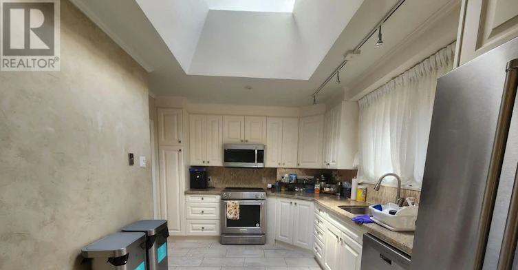 184 Burbank Drive, Toronto, ON, M2K 1P4 - 6