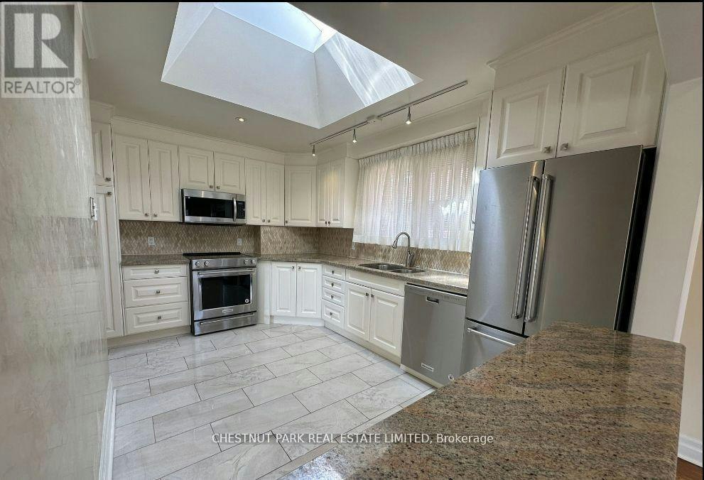 184 Burbank Drive, Toronto, ON, M2K 1P4 - 11