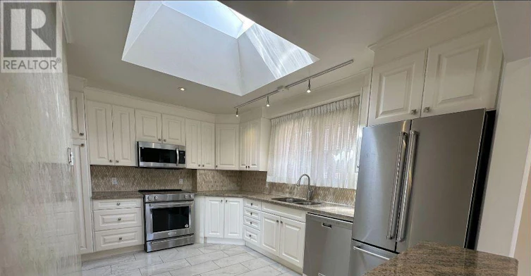 184 Burbank Drive, Toronto, ON, M2K 1P4 - 11