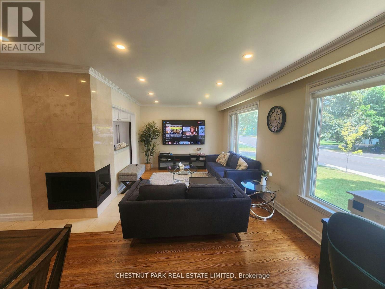 184 Burbank Drive, Toronto, ON, M2K 1P4 - 4