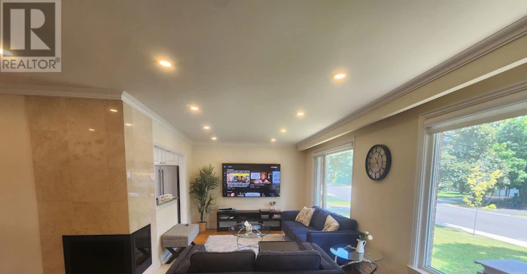 184 Burbank Drive, Toronto, ON, M2K 1P4 - 4