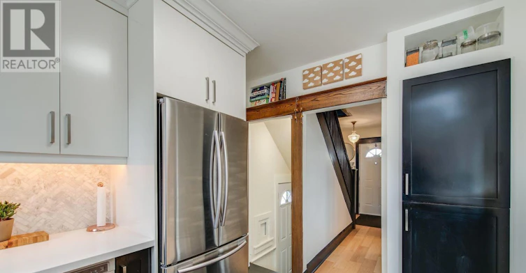 74 Oak Park Avenue, Toronto, ON, M4C 4M3 - 11