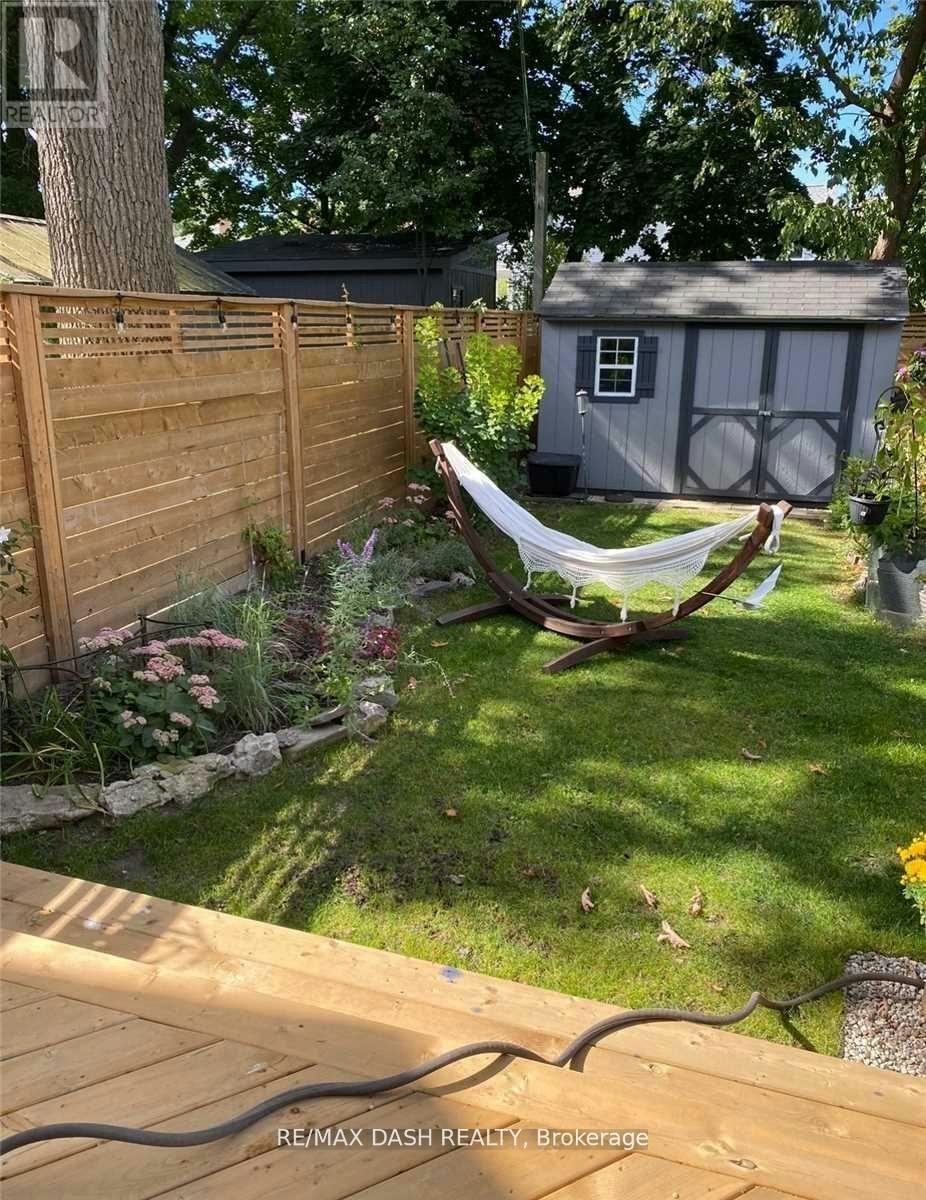 74 Oak Park Avenue, Toronto, ON, M4C 4M3 - 21