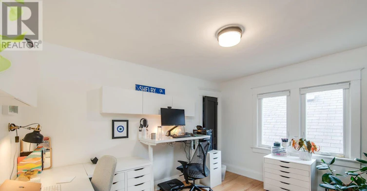 74 Oak Park Avenue, Toronto, ON, M4C 4M3 - 17