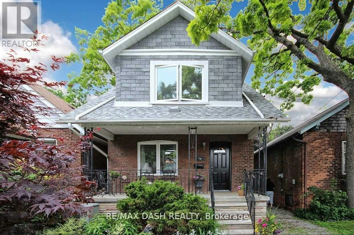 74 Oak Park Avenue, Toronto, ON, M4C 4M3