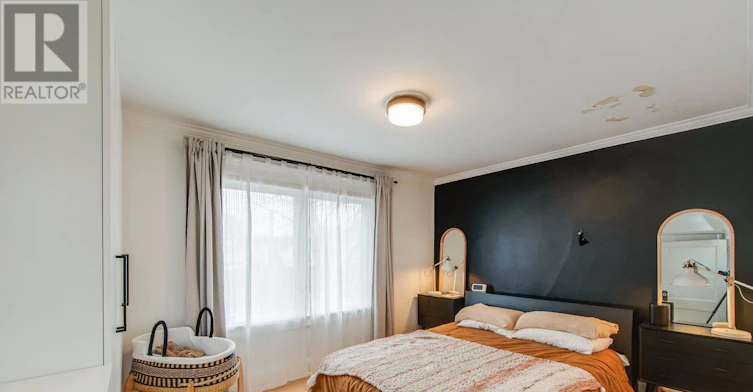 74 Oak Park Avenue, Toronto, ON, M4C 4M3 - 13