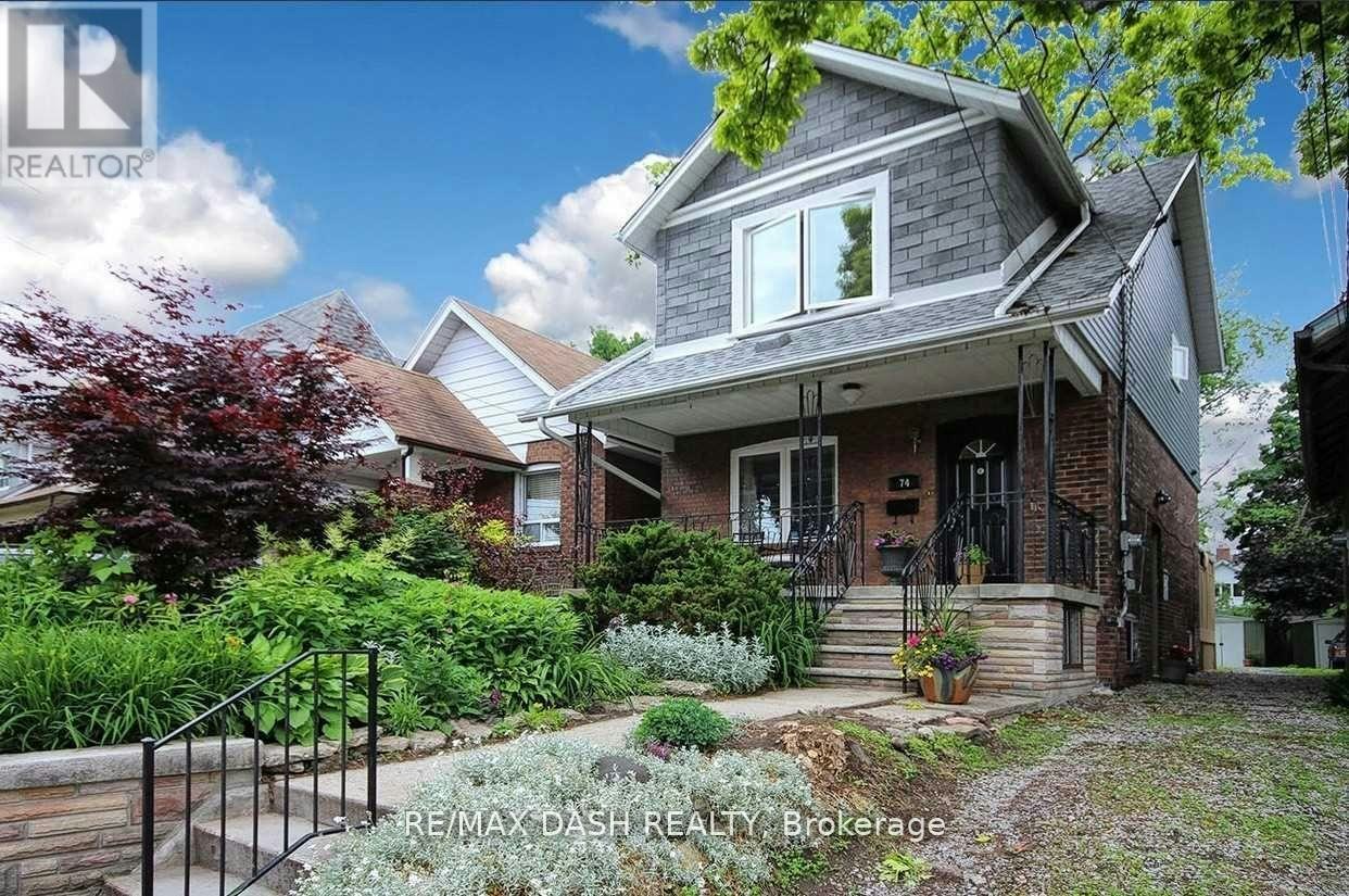 74 Oak Park Avenue, Toronto, ON, M4C 4M3 - 2
