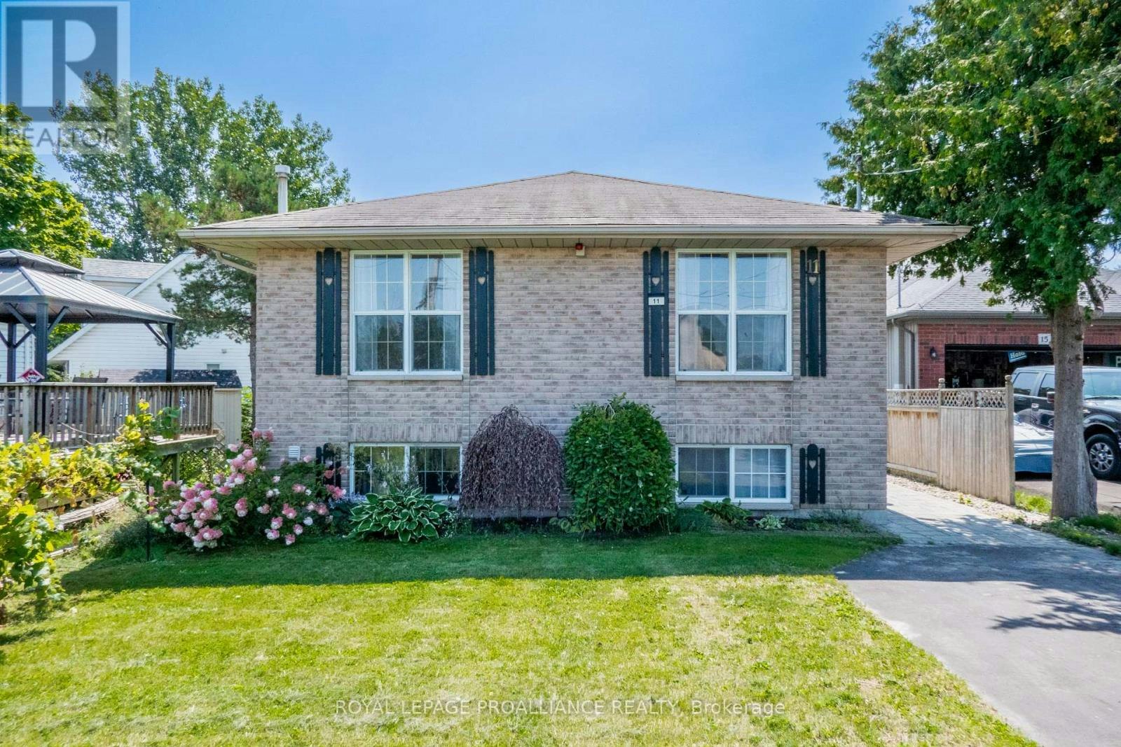 11 Carrying Place Road, Quinte West, ON, K8V 3E6
