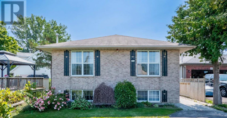 11 Carrying Place Road, Quinte West, ON, K8V 3E6