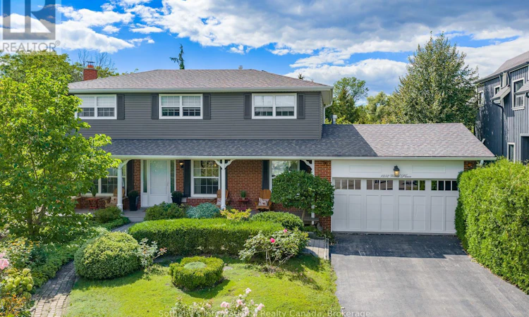 1252 Wood Place