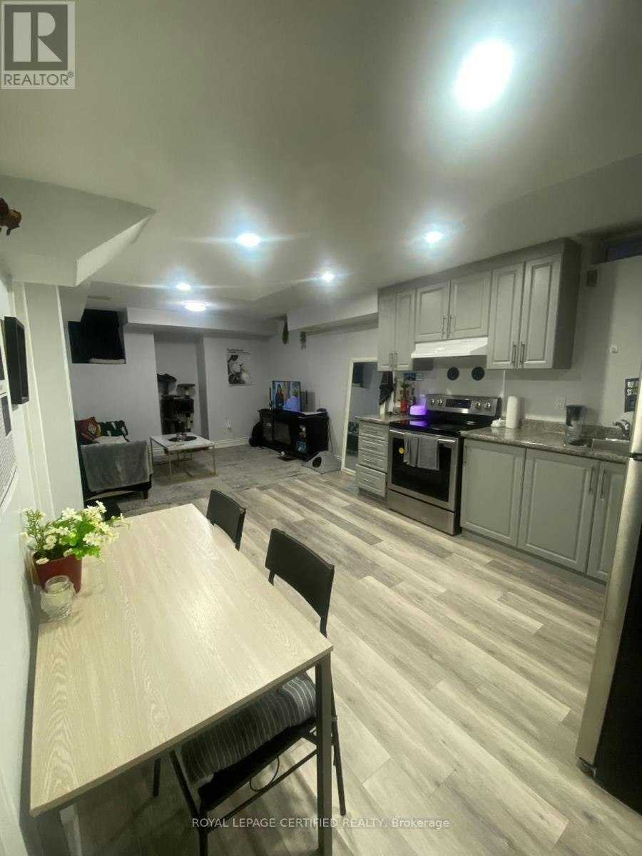 33 Truro Circle, Brampton, ON, L7A 0C4 - 2