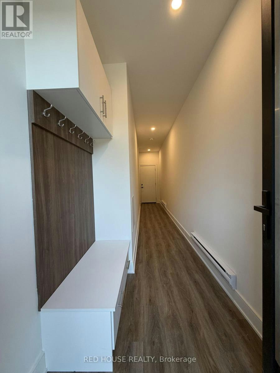 216 Ellis Avenue, St. Catharines, ON, L2P 0H2 - 2