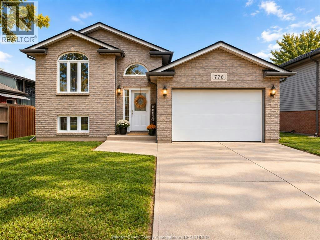 776 Dynasty Street, Windsor, ON, N9G 2W2