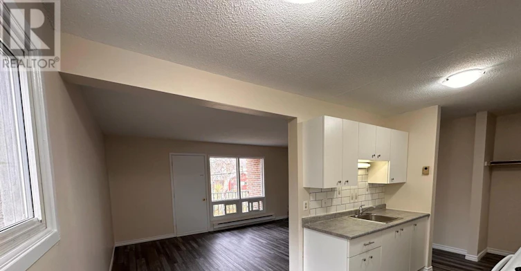 203-106 Lansdowne Street, Peterborough, ON, K9J 1Y1 - 7