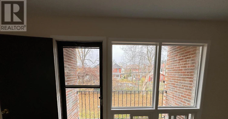203-106 Lansdowne Street, Peterborough, ON, K9J 1Y1 - 10