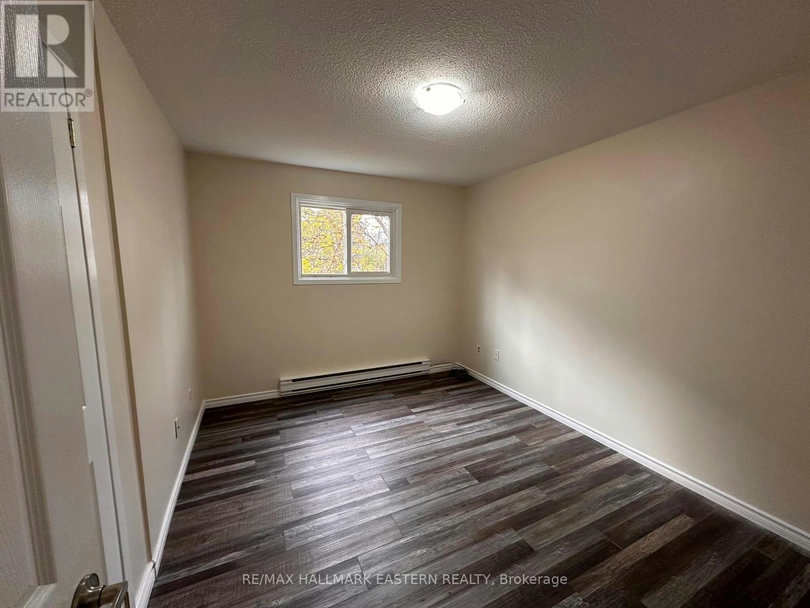 203-106 Lansdowne Street, Peterborough, ON, K9J 1Y1 - 5