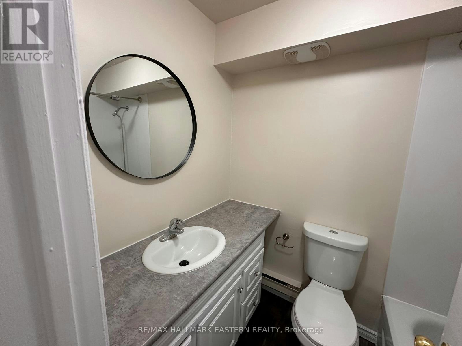 203-106 Lansdowne Street, Peterborough, ON, K9J 1Y1 - 3