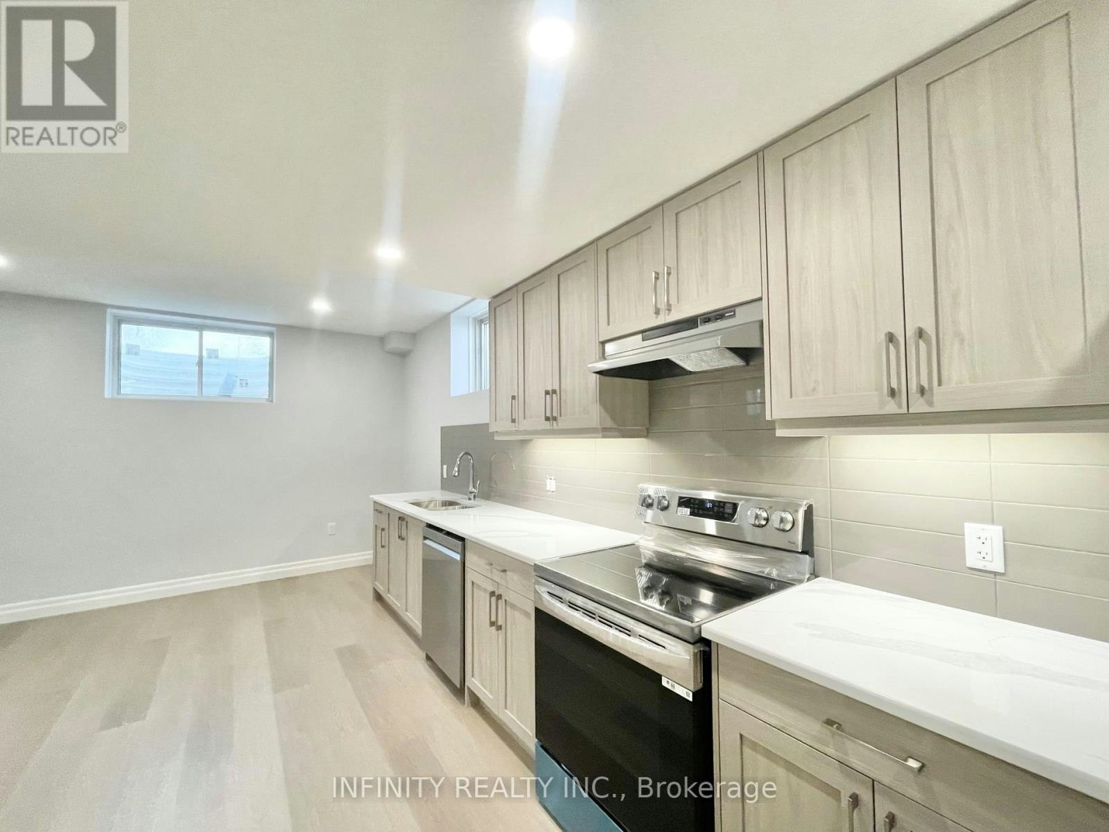 BASEMENT-220 Bowman Drive, Komoka, ON, N0M 2A0 - 2