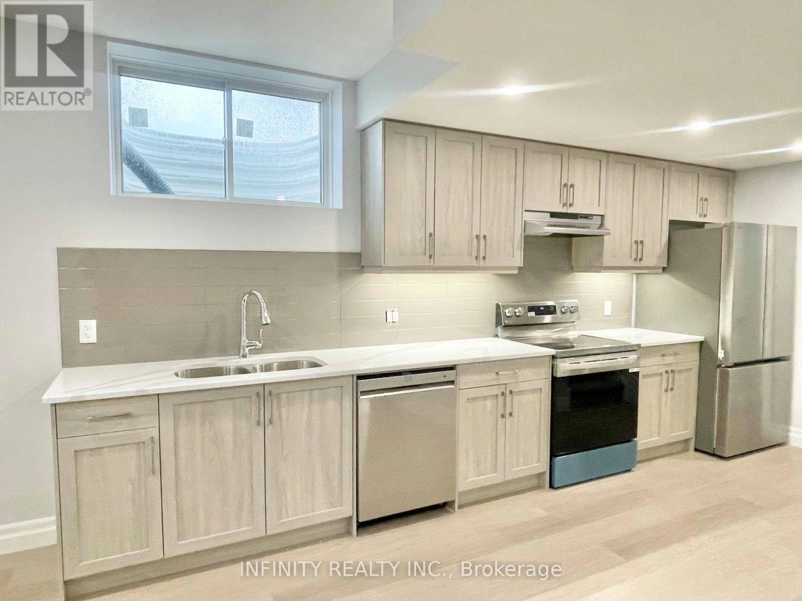 BASEMENT-220 Bowman Drive, Komoka, ON, N0M 2A0 - 3