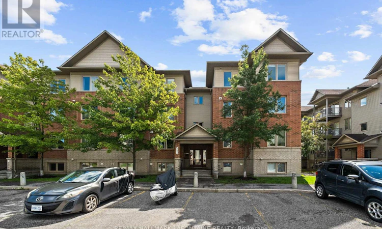 7-585 Stonefield Private