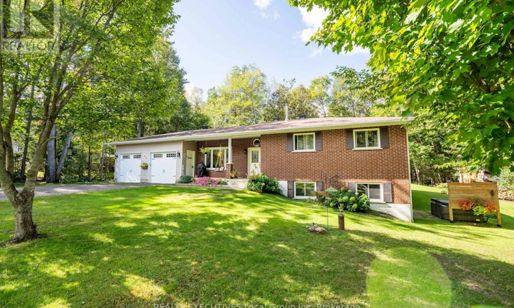 40 Astor Street S