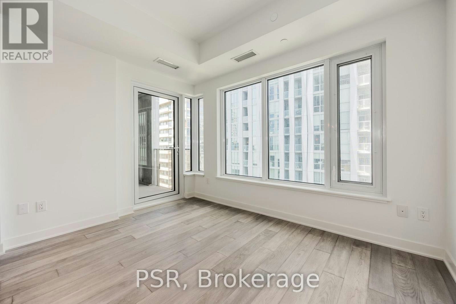 2707-11 Yorkville Avenue, Toronto, ON, M4W 0B7 - 6