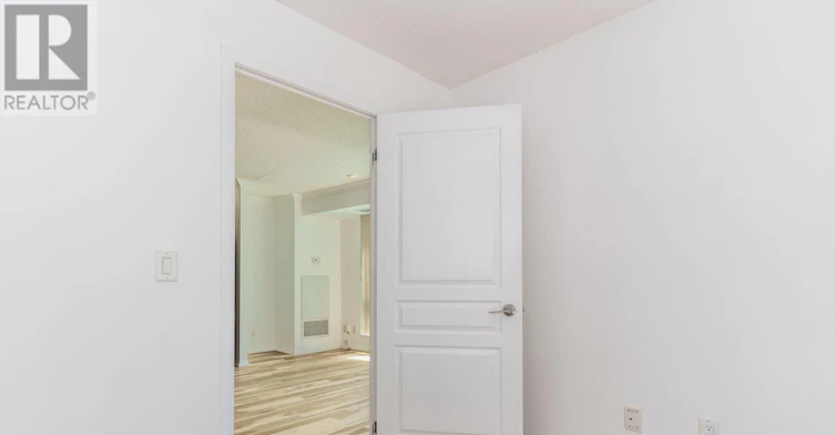 713-18 Yonge Street, Toronto, ON, M5E 1Z8 - 26
