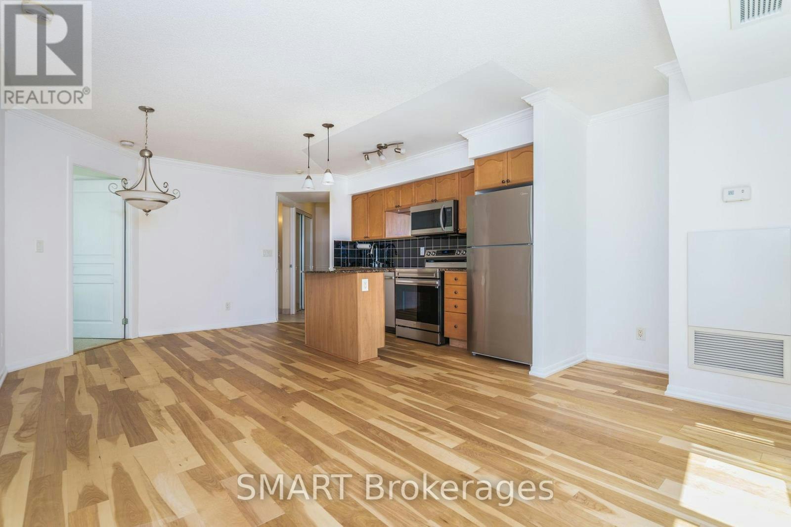 713-18 Yonge Street, Toronto, ON, M5E 1Z8 - 16