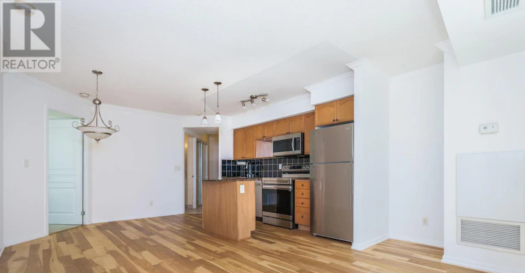 713-18 Yonge Street, Toronto, ON, M5E 1Z8 - 16