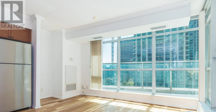 713-18 Yonge Street, Toronto, ON, M5E 1Z8 - 19