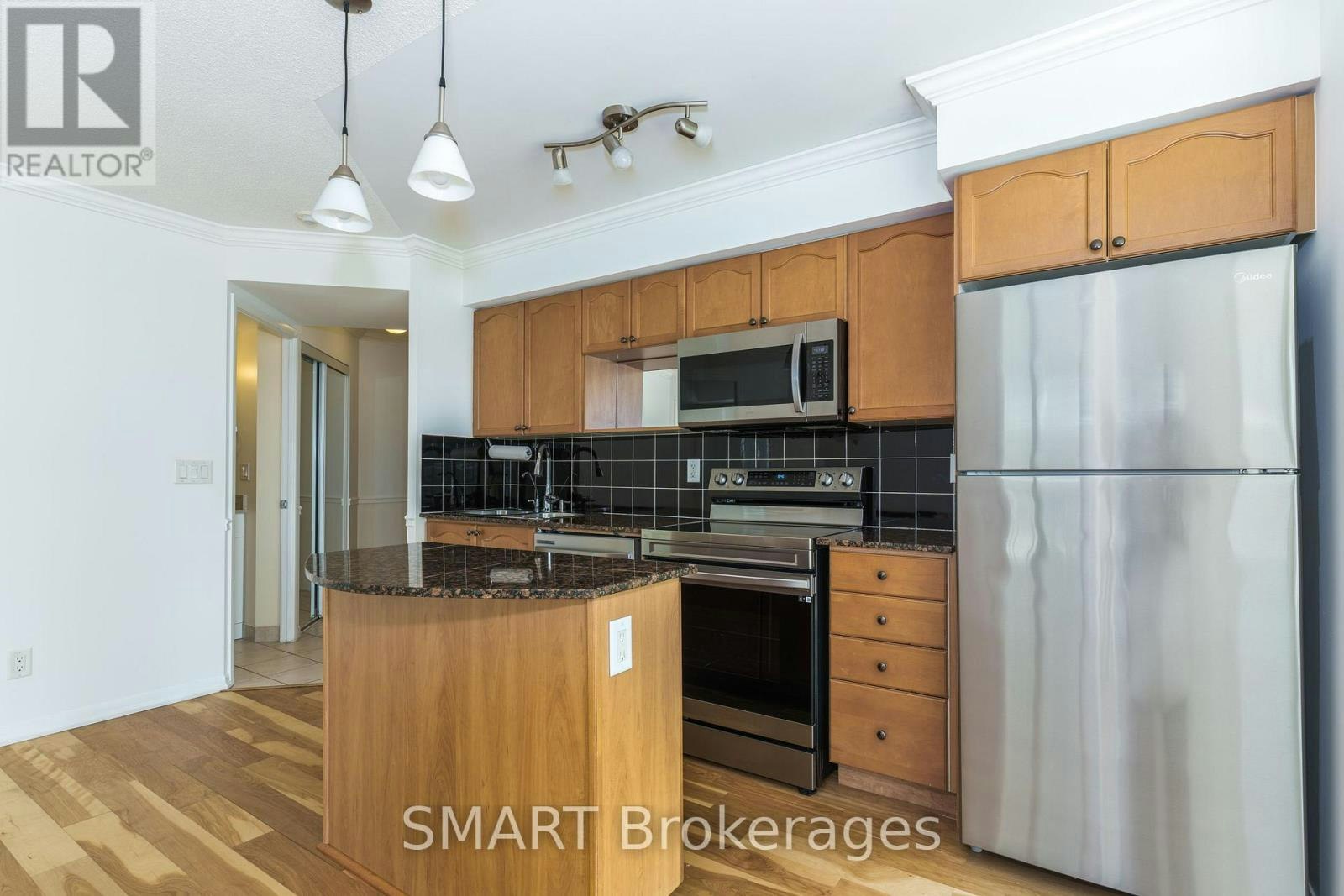 713-18 Yonge Street, Toronto, ON, M5E 1Z8 - 14