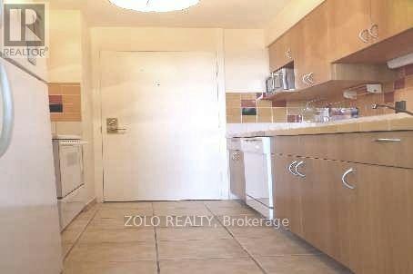 2402-135 Antibes Drive, Toronto, ON, M2R 2Z1 - 7
