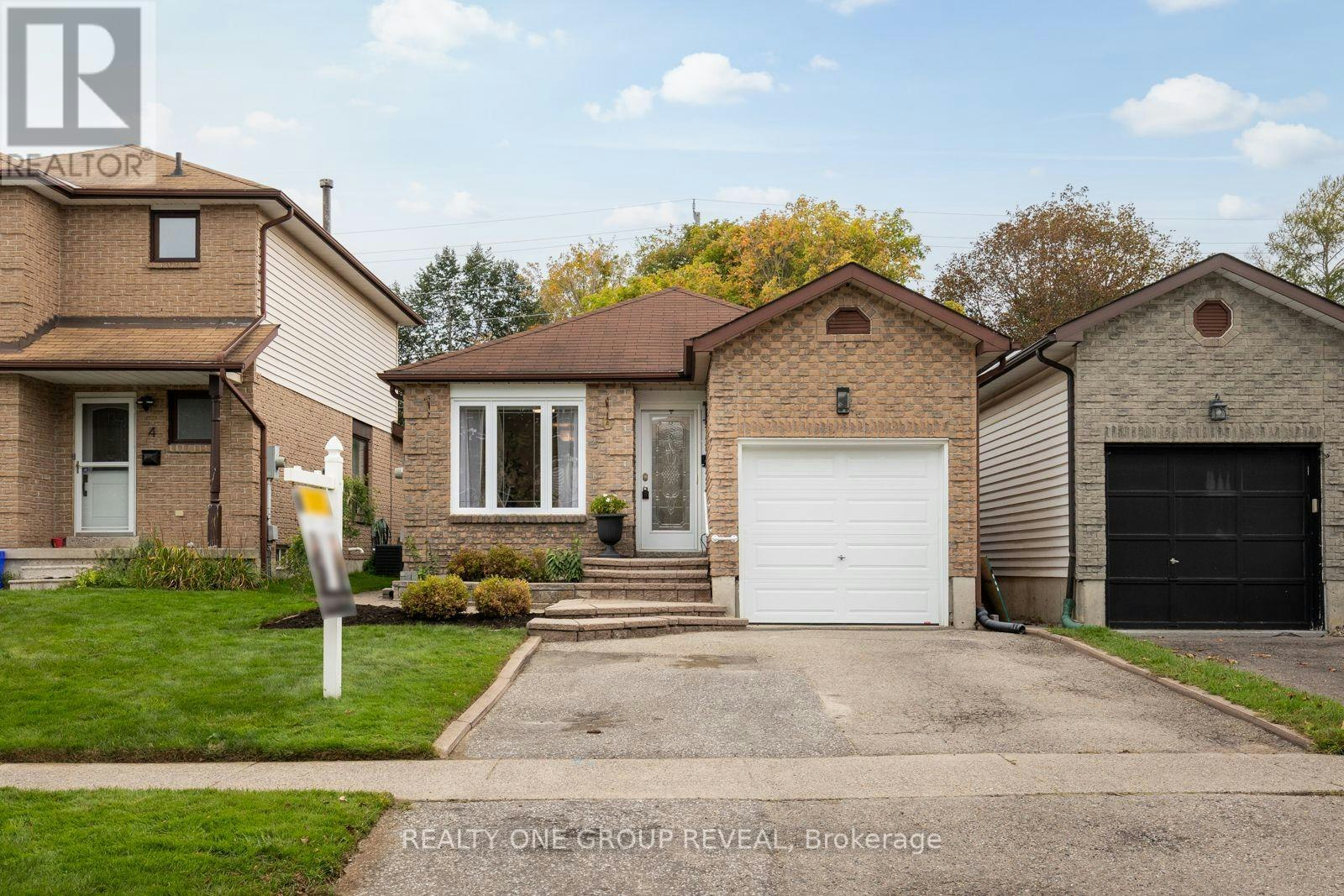 6 Mcfeeters Crescent, Clarington, ON, L1C 4G5