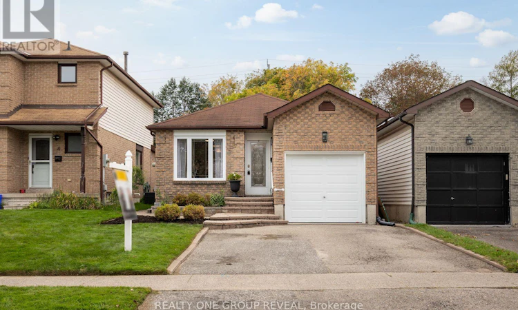 6 Mcfeeters Crescent
