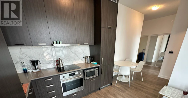 512-10 Honeycrisp Crescent, Vaughan, ON, L4K 0M7 - 35