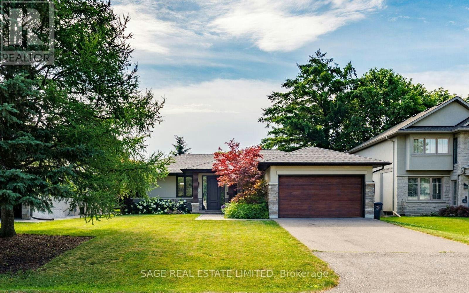 19 Oldham Road, Toronto, ON, M9A 2B8
