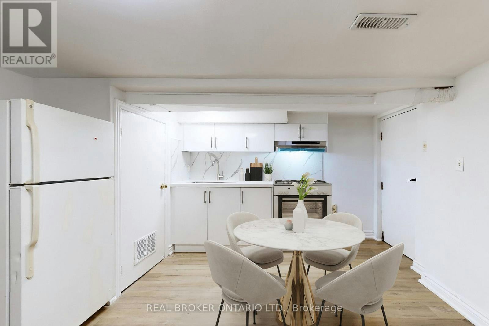 BSMT-102 Bowie Avenue, Toronto, ON, M6E 2P7 - 3
